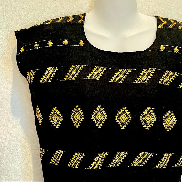 Mexican Black Linen Boho Top Yellow Embroidery XS! - Picture 4 of 5